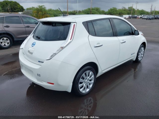 1N4AZ0CP5FC326036 Nissan LEAF S