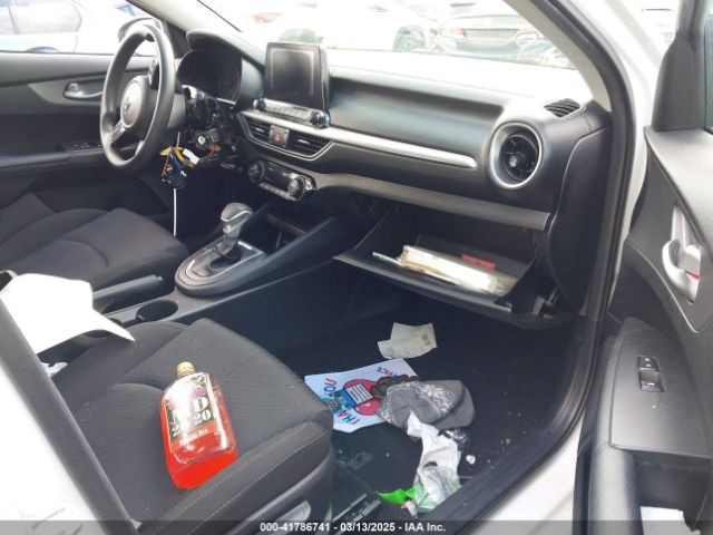 3KPF24AD8KE080266 KIA Forte Lxs