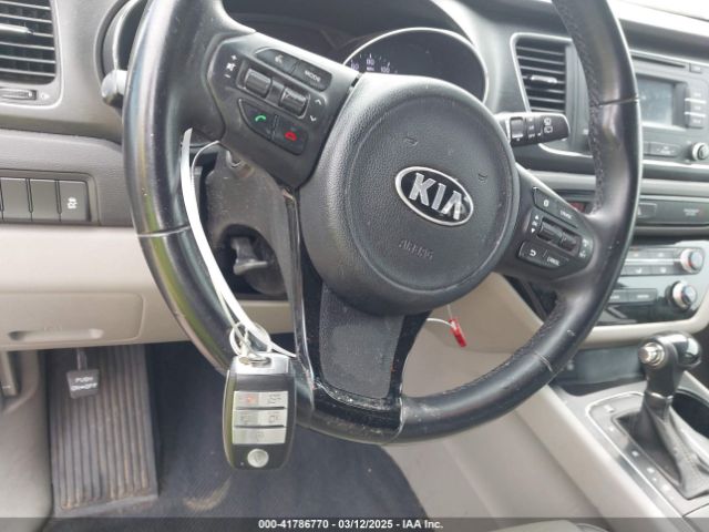 KNDMB5C12G6211589 KIA SEDONA LX