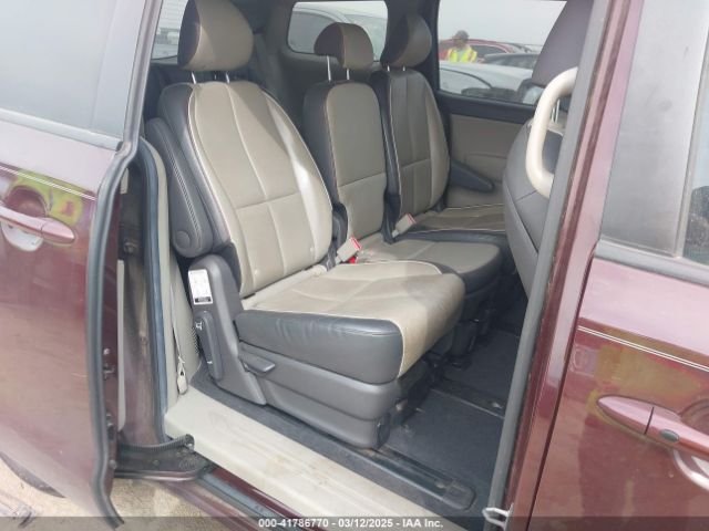 KNDMB5C12G6211589 KIA SEDONA LX