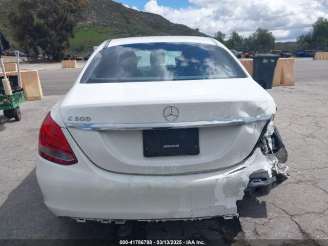 55SWF4JB6GU177114 Mercedes-Benz C 300 Luxury/sport