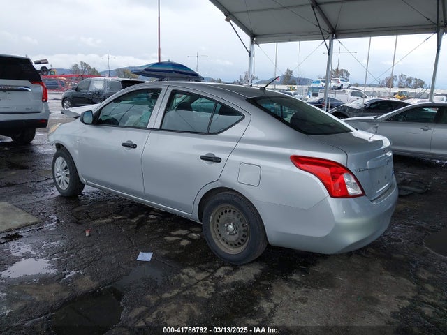 3N1CN7AP3EL850625 Nissan Versa 1.6 S