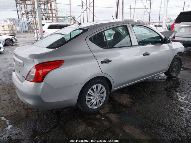 3N1CN7AP3EL850625 Nissan Versa 1.6 S