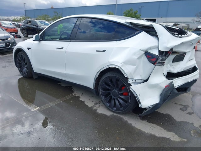 2021 TESLA MODEL Y 5YJYGDEFXMF230350 Photo 2