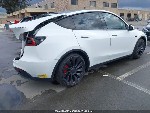 2021 TESLA MODEL Y 5YJYGDEFXMF230350 Photo 3