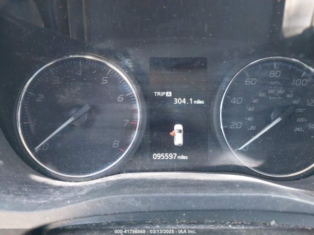 JA4AD2A39JZ055230 Mitsubishi Outlander Es