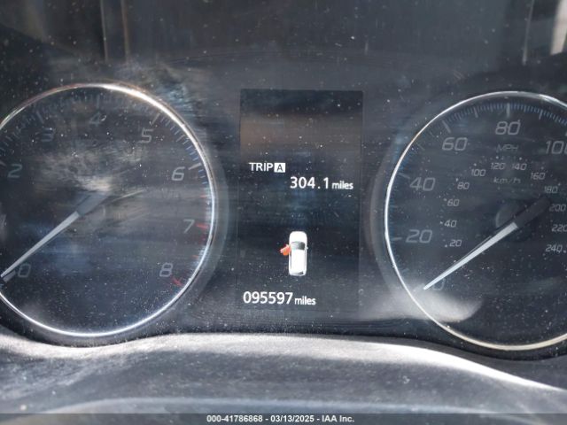 JA4AD2A39JZ055230 Mitsubishi Outlander Es