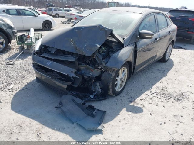 1FADP3F28HL204391 Ford FOCUS SE
