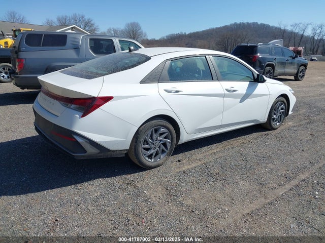 KMHLM4DG4RU688490 Hyundai ELANTRA SEL