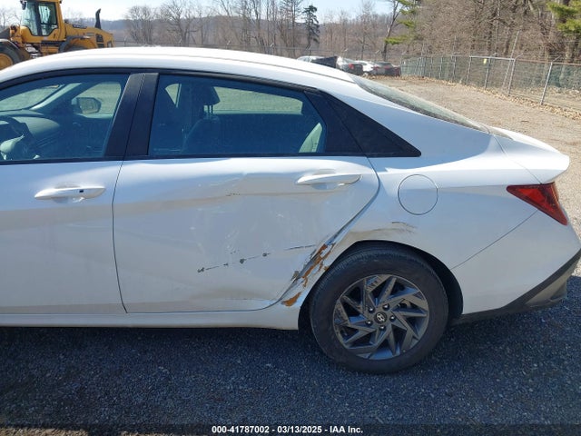 KMHLM4DG4RU688490 Hyundai ELANTRA SEL