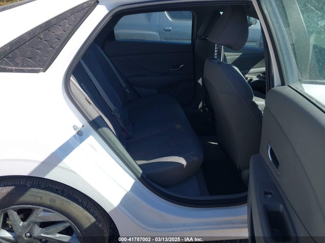 KMHLM4DG4RU688490 Hyundai ELANTRA SEL