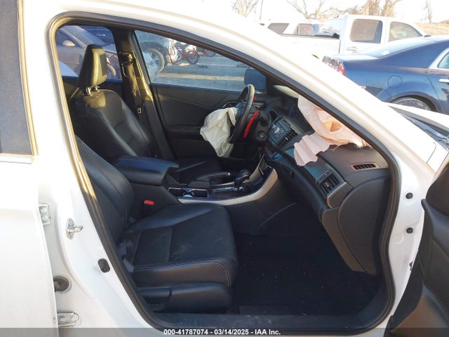 1HGCR2F52HA014815 Honda Accord Sport