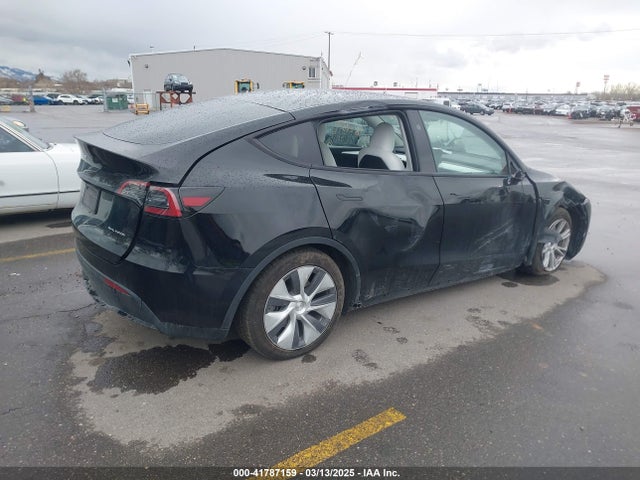 2023 TESLA MODEL Y 7SAYGDEE8PF919284 Photo 3