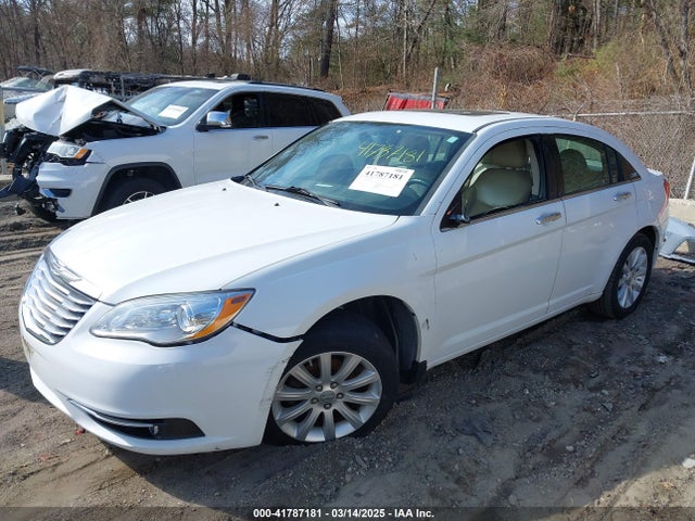 2014 Chrysler 200 Limited მანქანა იყიდება აუქციონზე, vin: 1C3CCBCG2EN135312, აუქციონის ნომერი: 41787181