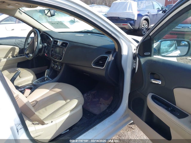 2014 Chrysler 200 Limited მანქანა იყიდება აუქციონზე, vin: 1C3CCBCG2EN135312, აუქციონის ნომერი: 41787181
