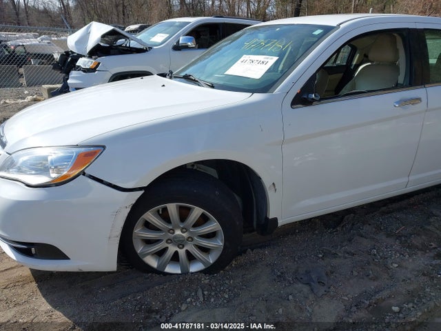 2014 Chrysler 200 Limited მანქანა იყიდება აუქციონზე, vin: 1C3CCBCG2EN135312, აუქციონის ნომერი: 41787181