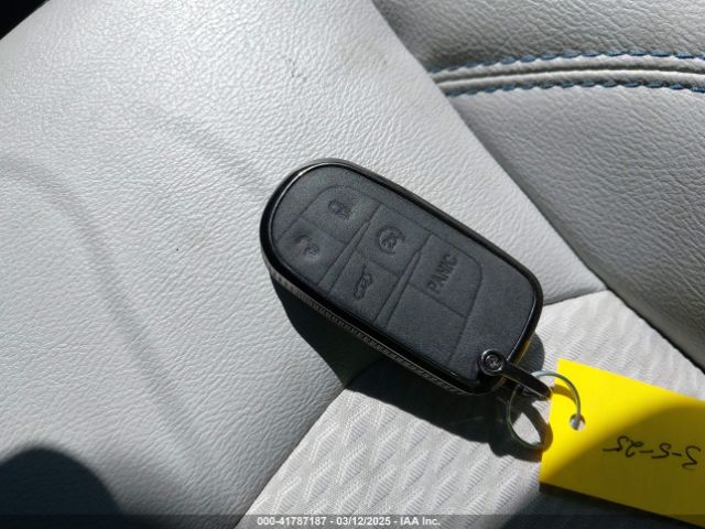 3C4NJCBB4NT140193 Jeep Compass Latitude Fwd