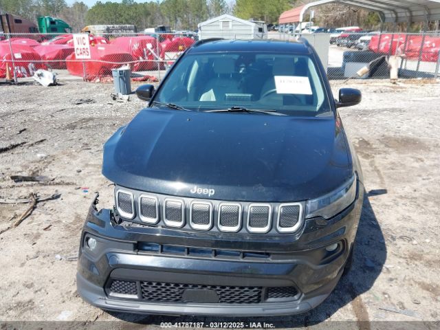 3C4NJCBB4NT140193 Jeep Compass Latitude Fwd