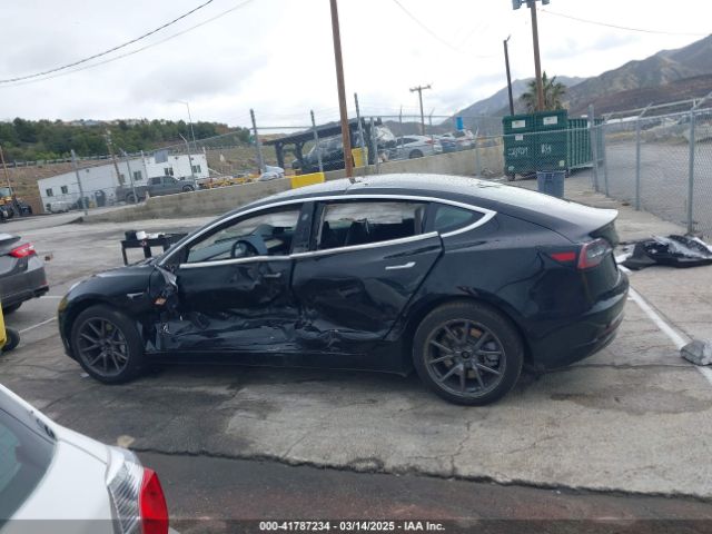 5YJ3E1EA1KF426824 Tesla Model 3 Long Range/mid Range/standard Range/standard Range Plus