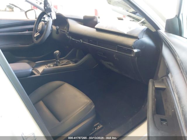 3MZBPABL2NM313697 Mazda Mazda3 Select