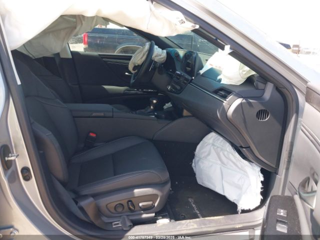 58ADA1C13SU061061 Lexus ES 300H