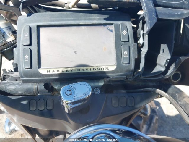 2018 HARLEY-DAVIDSON FLHX 1HD1KBC19JB659746 Photo 6