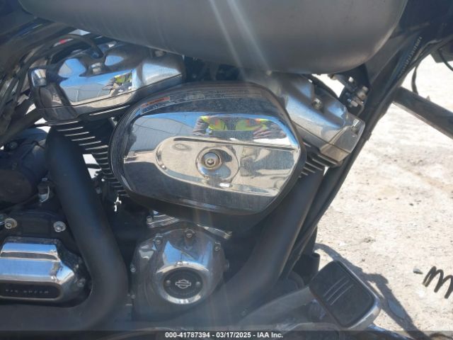 2018 HARLEY-DAVIDSON FLHX 1HD1KBC19JB659746 Photo 7