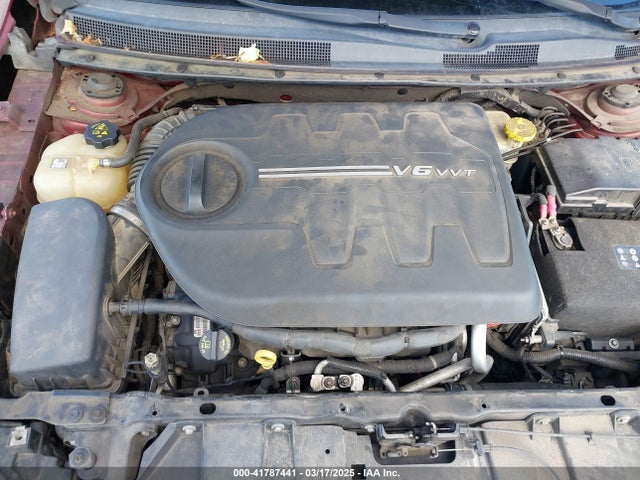 1C3CCCBG2FN638802 Chrysler 200 S