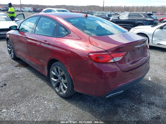 1C3CCCBG2FN638802 Chrysler 200 S