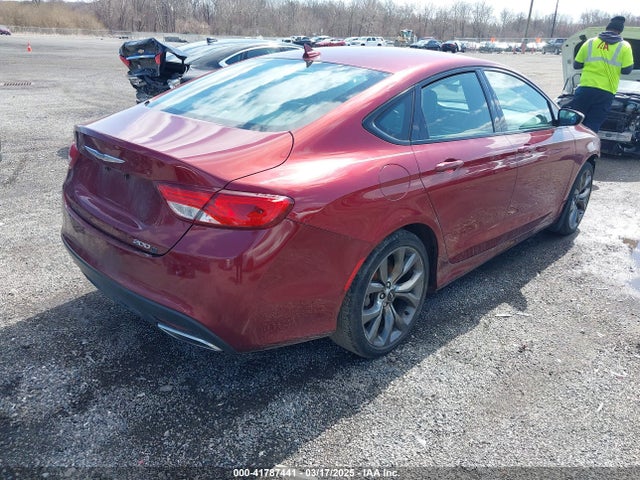 1C3CCCBG2FN638802 Chrysler 200 S