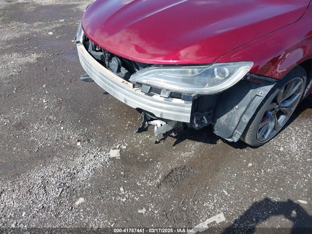 1C3CCCBG2FN638802 Chrysler 200 S