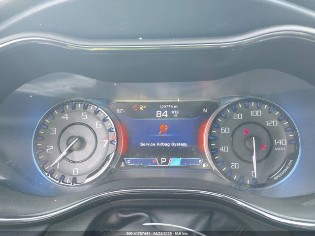 1C3CCCBG2FN638802 Chrysler 200 S