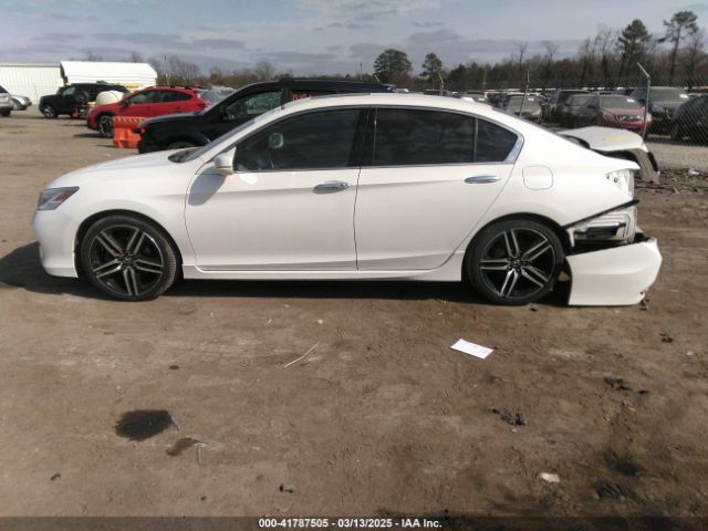 1HGCR3F98GA015118 Honda Accord Touring