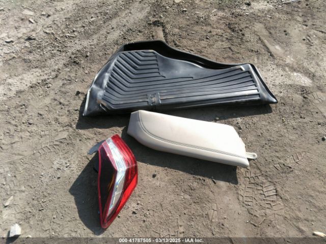 1HGCR3F98GA015118 Honda Accord Touring