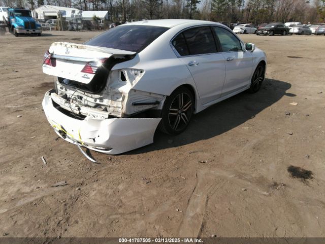 1HGCR3F98GA015118 Honda Accord Touring