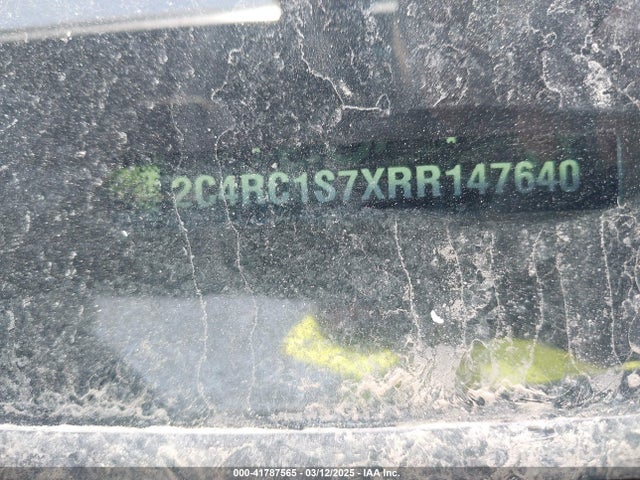 Chrysler Pacifica Hybrid Premium S Appearance Pkg 2024 2C4RC1S7XRR147640 Image 9