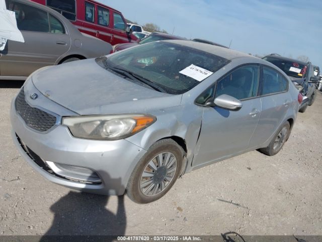 KNAFK4A69E5218556 KIA FORTE LX