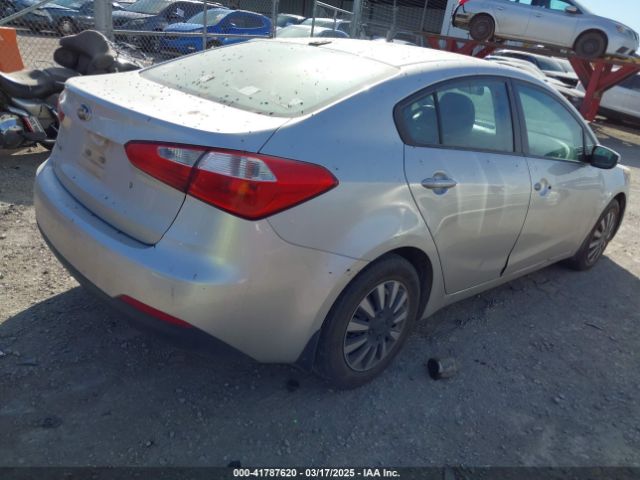 KNAFK4A69E5218556 KIA FORTE LX