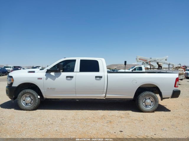 3C6UR5HJ0NG298660 RAM 2500 Tradesman  4x4 8' Box