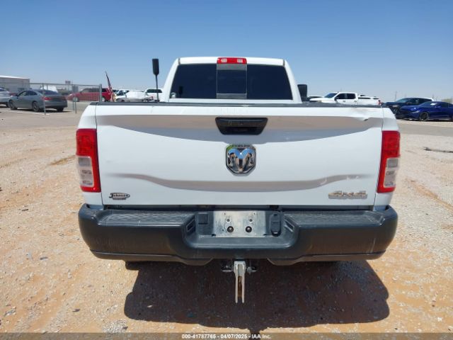 3C6UR5HJ0NG298660 RAM 2500 Tradesman  4x4 8' Box