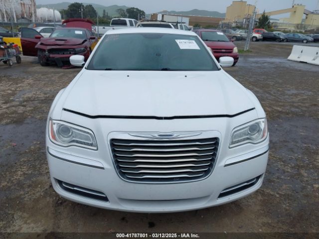 2C3CCAAG2EH235495 Chrysler 300