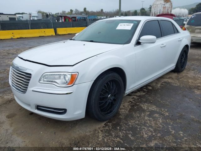 2C3CCAAG2EH235495 Chrysler 300