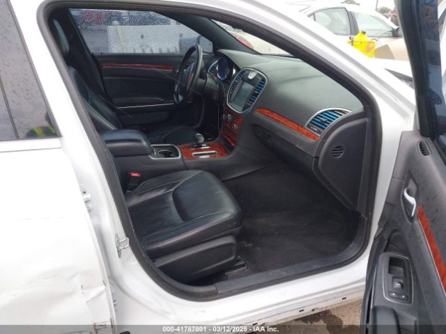 2C3CCAAG2EH235495 Chrysler 300
