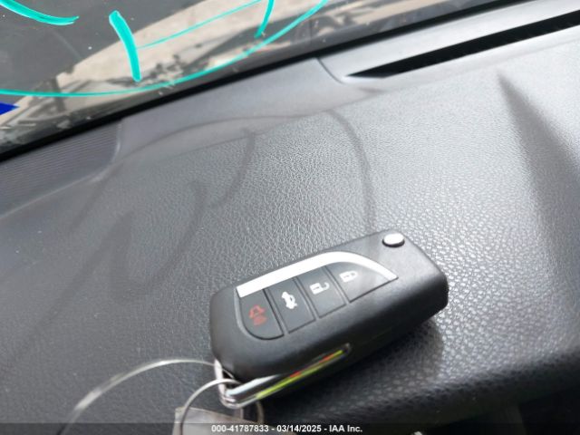 4T1B11HK6KU805252 Toyota CAMRY SE