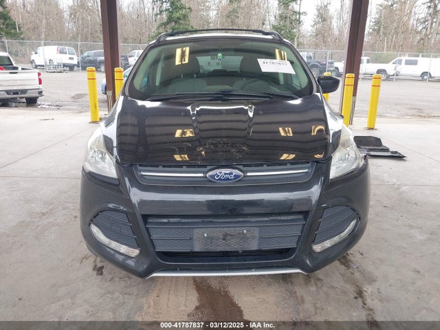 1FMCU9GX8FUB23311 Ford ESCAPE SE