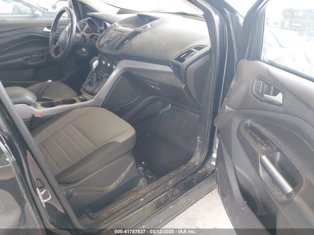 1FMCU9GX8FUB23311 Ford ESCAPE SE