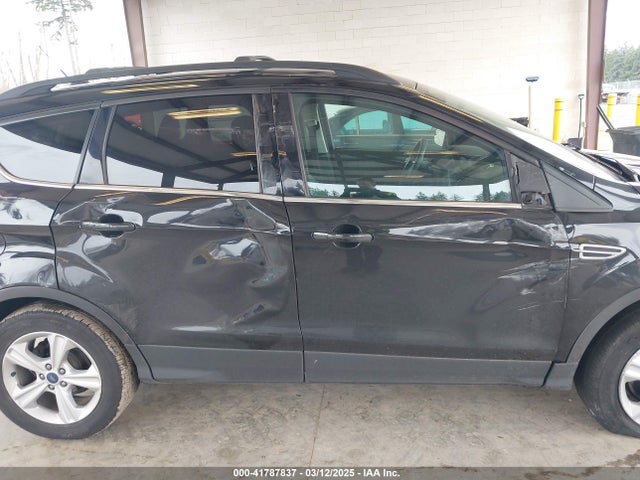 1FMCU9GX8FUB23311 Ford ESCAPE SE
