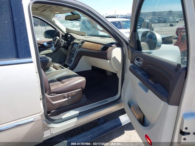 2013 CADILLAC ESCALADE 1GYS4DEF9DR130257 Photo 4
