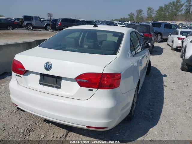 3VWD17AJ5EM240340 Volkswagen Jetta 1.8t Se