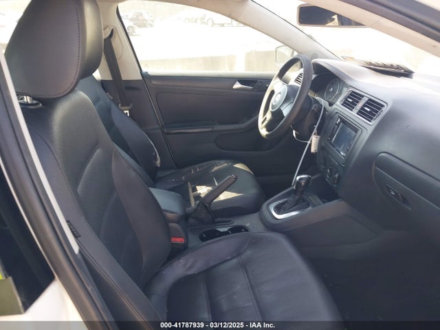 3VWD17AJ5EM240340 Volkswagen Jetta 1.8t Se